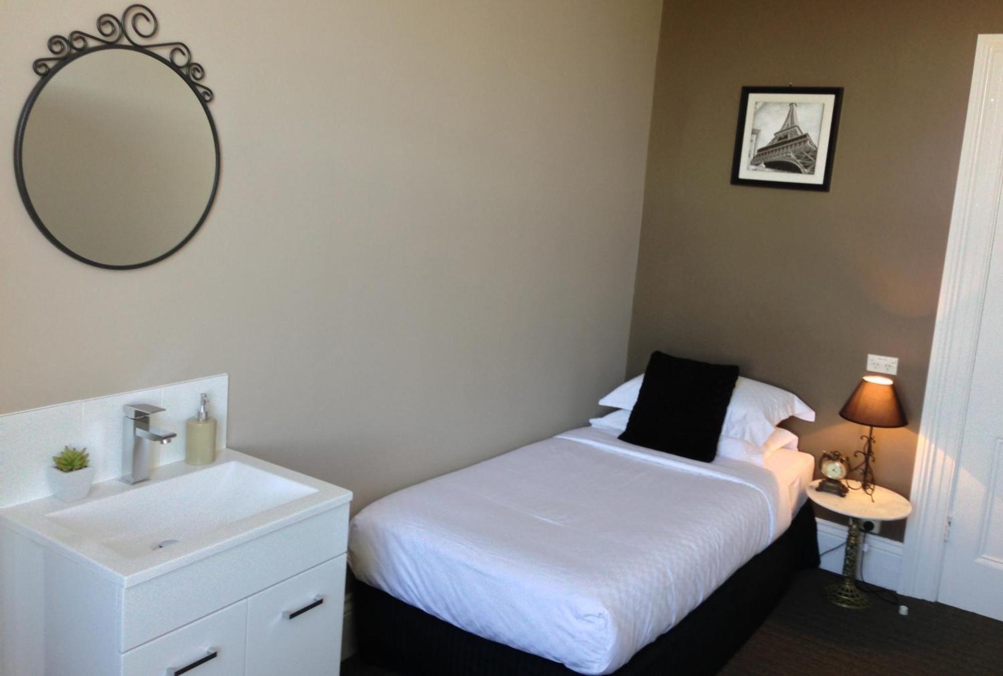 Centennial Inn On Bathurst Launceston Eksteriør bilde